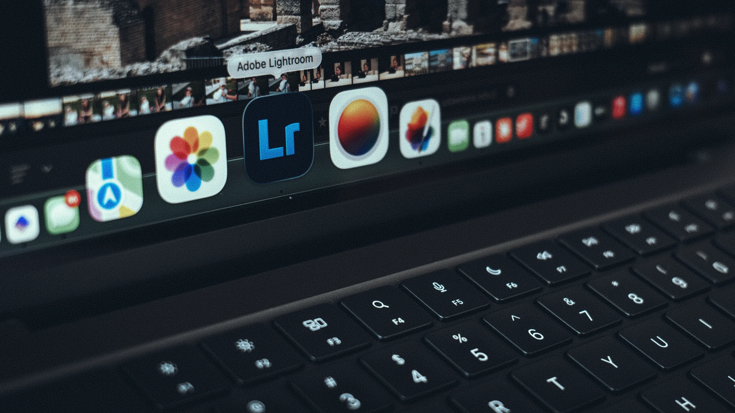 Skróty klawiszowe Lightroom Classic — jak przyspieszyć edycję zdjęć o połowę